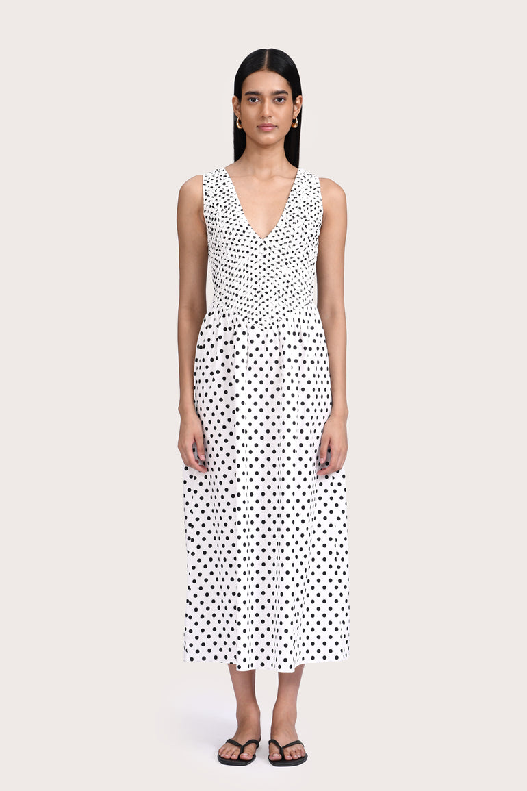 s t e e l e • New In – steele. label
