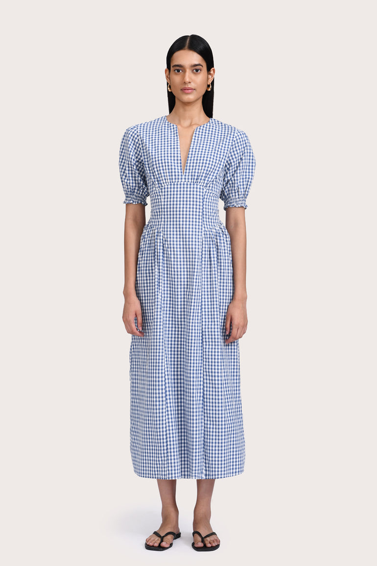 s t e e l e • New In – steele. label