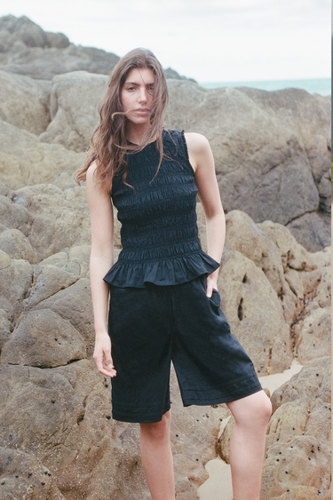 Lottie Short - Noir